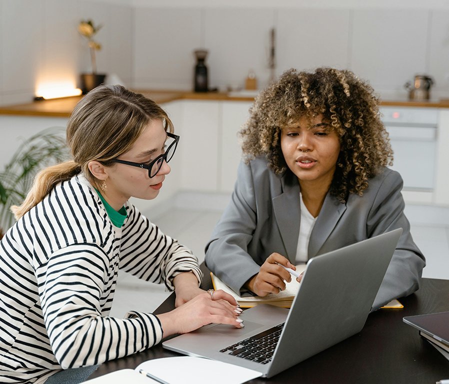 One-on-one study abroad counseling at Near Korea Education